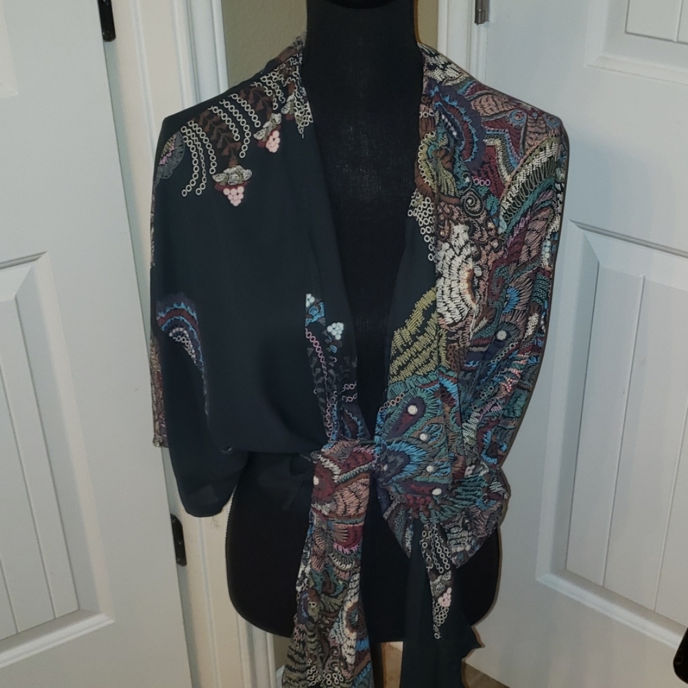 Tie top